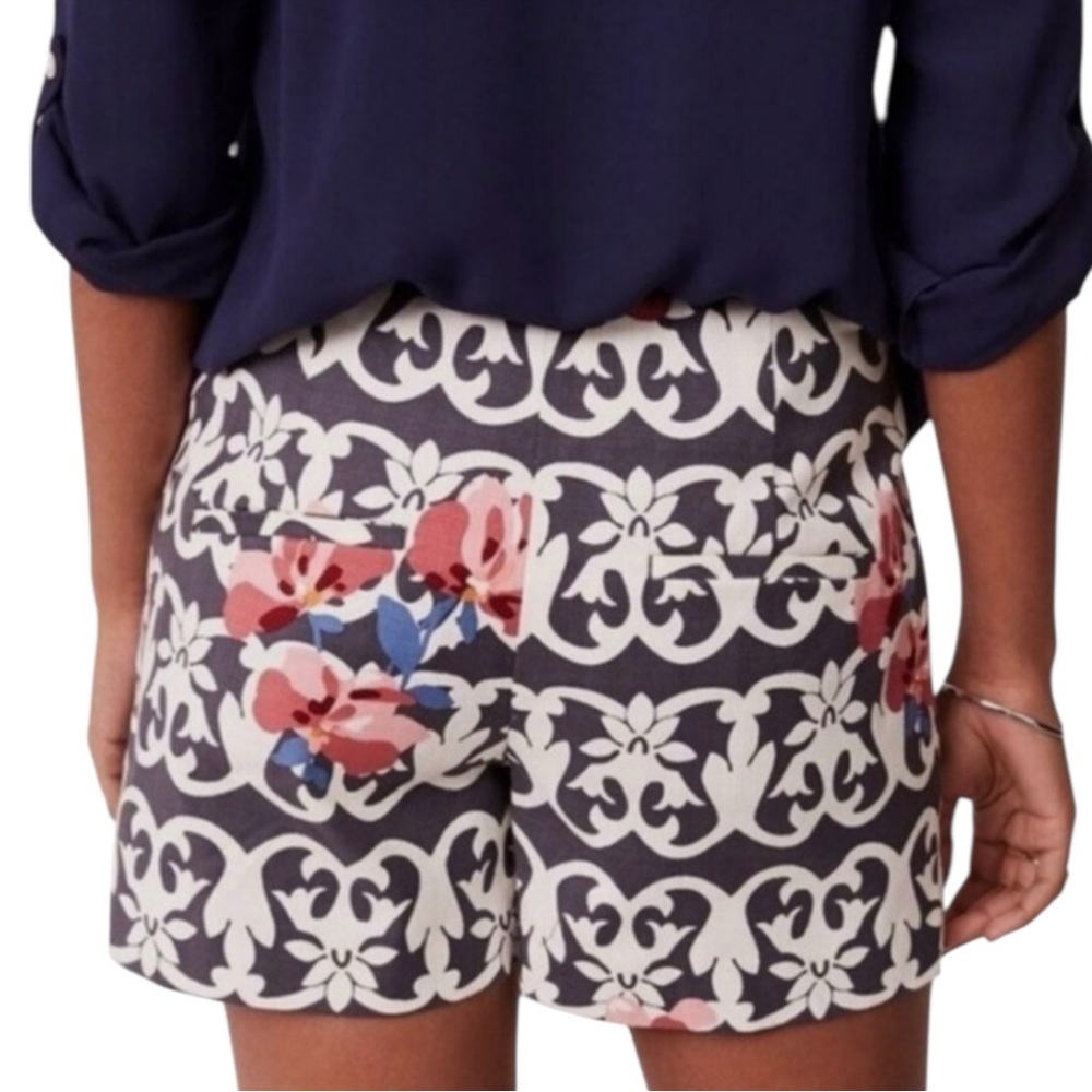 LOFT Floral Patterned Shorts in Blue/White/Pink Size 12 -- SO PRETTY - Picture 2 of 9